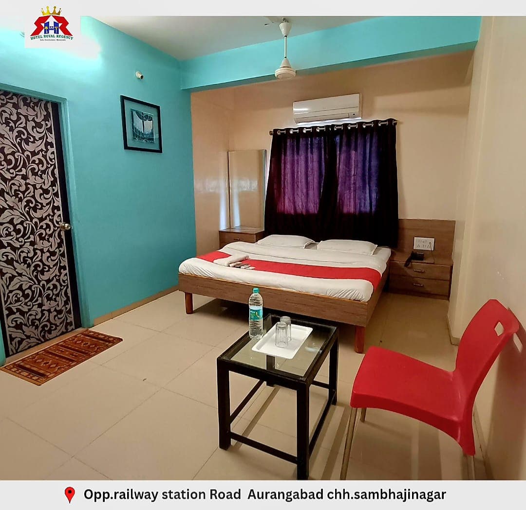 Hotel Rooms 6